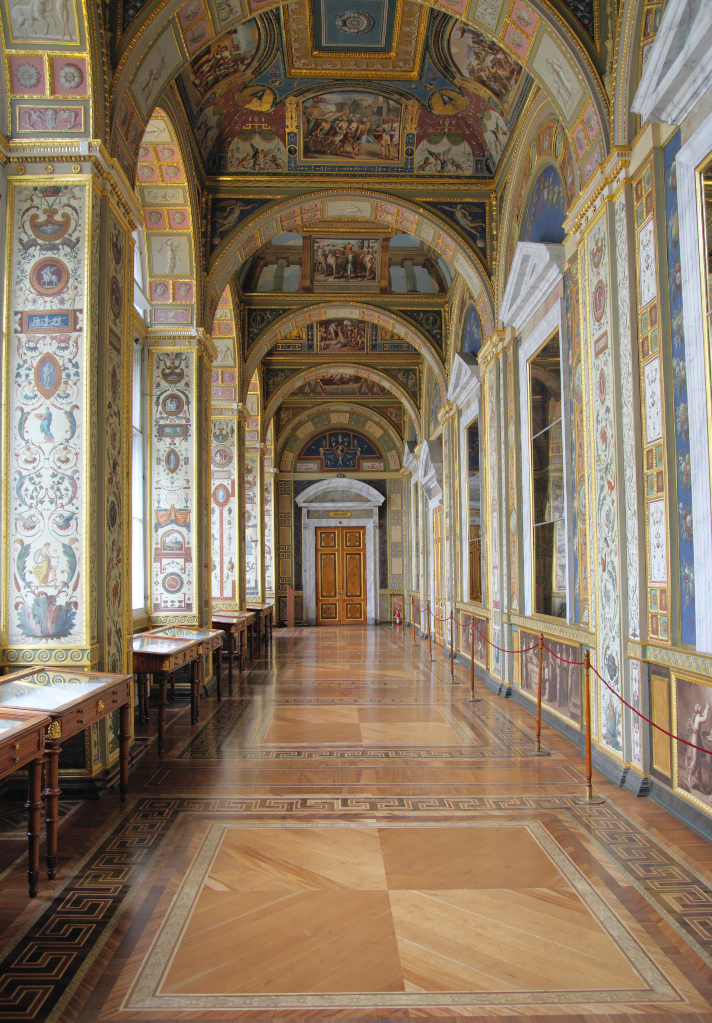 a14_the-raphael-loggia-state-hermitage-museum-nimblewit-dreamstime-com